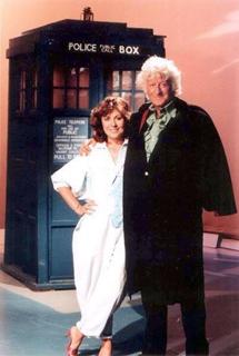 Elisabeth Sladen feet photo 3