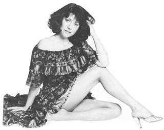 Elisabeth Sladen feet photo 8