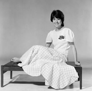 Elisabeth Sladen feet photo 9