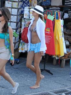 Elisabetta Canalis feet photo thumbnail