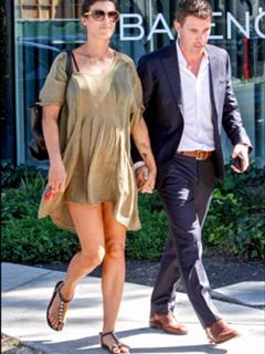 Elisabetta Canalis feet photo thumbnail