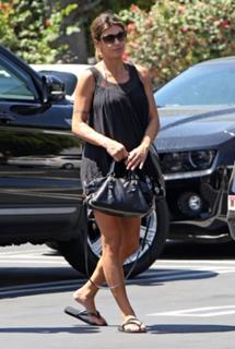 Elisabetta Canalis feet photo thumbnail