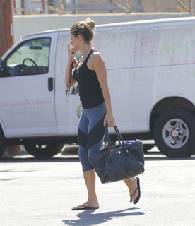 Elisabetta Canalis feet photo thumbnail