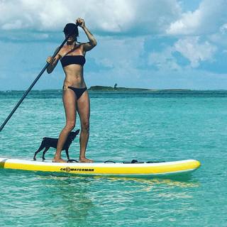 Elisabetta Canalis feet photo thumbnail