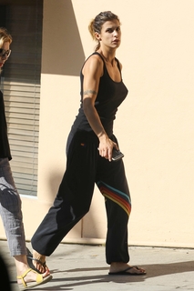 Elisabetta Canalis feet photo thumbnail