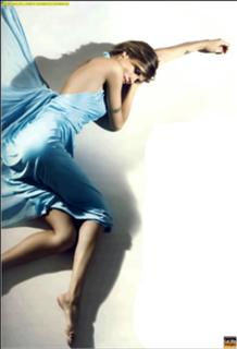 Elisabetta Canalis feet photo thumbnail