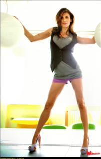 Elisabetta Canalis feet photo thumbnail