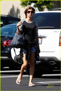 Elisabetta Canalis feet photo thumbnail