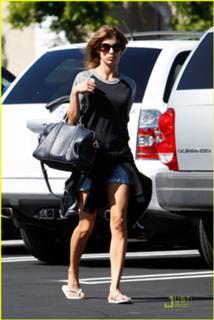Elisabetta Canalis feet photo thumbnail
