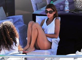 Elisabetta Canalis feet photo thumbnail
