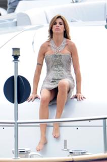 Elisabetta Canalis feet photo thumbnail