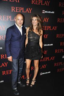 Elisabetta Canalis feet photo thumbnail