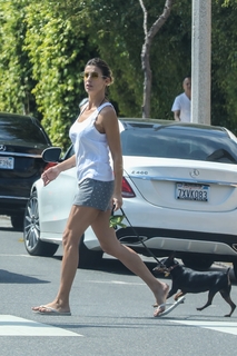 Elisabetta Canalis feet photo thumbnail