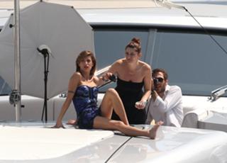 Elisabetta Canalis feet photo thumbnail