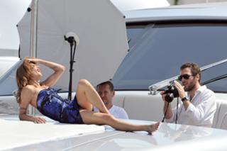 Elisabetta Canalis feet photo thumbnail