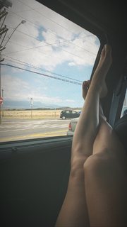 Elisabetta Canalis feet photo thumbnail