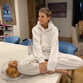 Elisabetta Canalis feet photo thumbnail