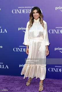 Elisabetta Canalis feet photo thumbnail