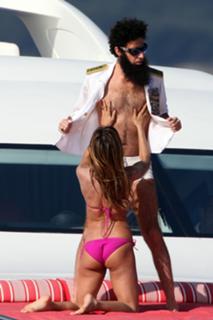 Elisabetta Canalis feet photo thumbnail