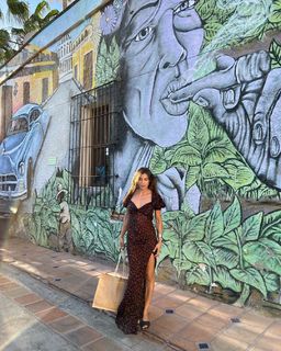 Elisabetta Canalis feet photo thumbnail