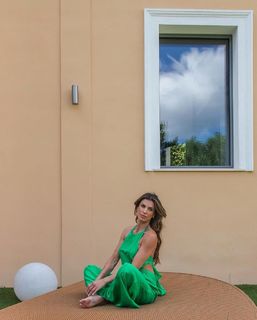 Elisabetta Canalis feet photo thumbnail