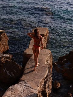 Elisabetta Canalis feet photo thumbnail