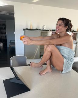 Elisabetta Canalis feet photo 4