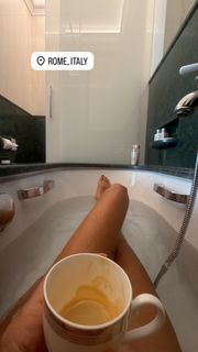 Elisabetta Canalis feet photo 15