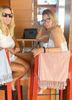 Elisabetta Franchi feet photo thumbnail