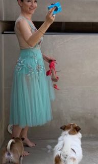 Elisabetta Franchi feet photo thumbnail