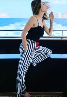 Elisabetta Franchi feet photo thumbnail