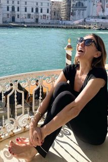 Elisabetta Franchi feet photo thumbnail