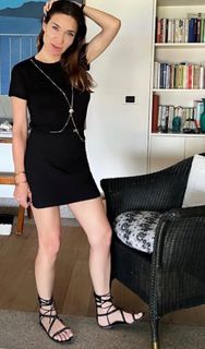 Elisabetta Franchi feet photo thumbnail