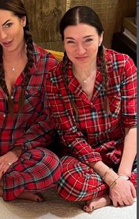 Elisabetta Franchi feet photo thumbnail