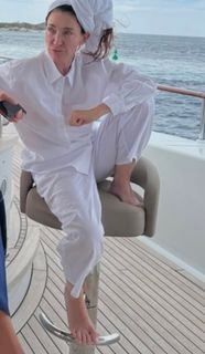 Elisabetta Franchi feet photo thumbnail