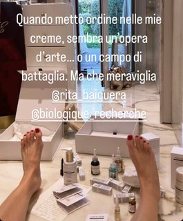 Elisabetta Franchi feet photo thumbnail