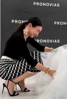 Elisabetta Franchi feet photo thumbnail