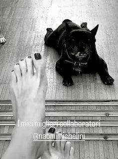 Elisabetta Franchi feet photo thumbnail