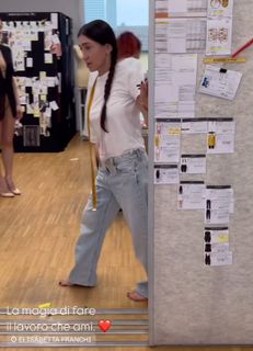 Elisabetta Franchi feet photo thumbnail