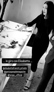 Elisabetta Franchi feet photo thumbnail