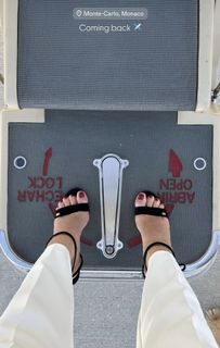 Elisabetta Franchi feet photo thumbnail