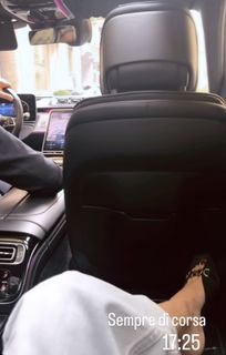 Elisabetta Franchi feet photo thumbnail