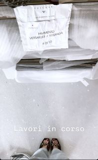 Elisabetta Franchi feet photo thumbnail