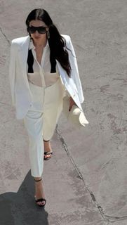 Elisabetta Franchi feet photo thumbnail