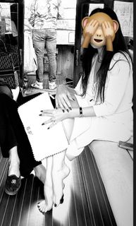 Elisabetta Franchi feet photo thumbnail