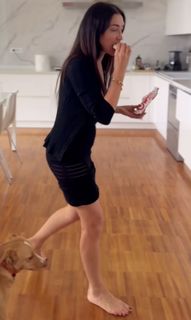 Elisabetta Franchi feet photo thumbnail