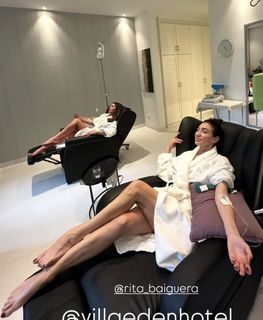 Elisabetta Franchi feet photo thumbnail