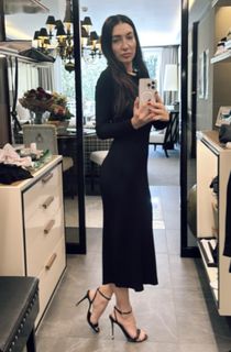 Elisabetta Franchi feet photo thumbnail