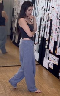 Elisabetta Franchi feet photo thumbnail