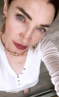 Elisabetta Franchi feet photo thumbnail